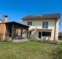 Einfamilienhaus - 1.300,00&nbsp;EUR Kaltmiete, ca.&nbsp; 150,00&nbsp;m&sup2; in Dingolfing (PLZ: 84130)