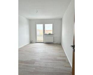 ERSTBEZUG 3-Raum-Wohnung mit Aufzug barrierearm - Zerbst (Anhalt)