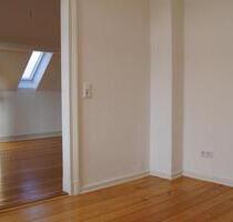 Helle und sehr gemütliche 4 Zimmer DG-Wohnung in der Schubystraße - Schleswig