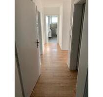 Moderne 3-Zimmer-Wohnung im Erdgeschoss mit Balkon - Gelnhausen