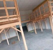 79 m² Lager mit Empore in Lübeck – sofort frei + Parkplätze