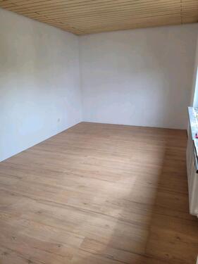Foto - 5 Zimmer Etagenwohnung zur Miete in Karlsdorf-Neuthard