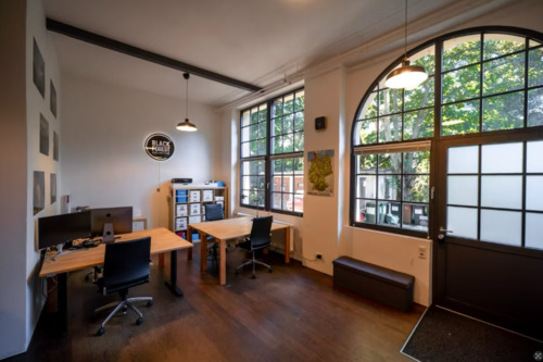 Foto - ruhiger Coworking Arbeitsplatz in gemütlichem Büro Johanneskirche