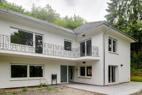 Foto - Frisch sanierte 5-Zimmer-Wohnung mit neuer Einbauküche