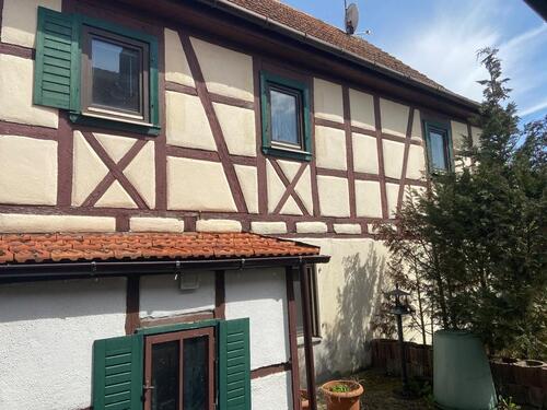 Foto - großzügiges Einfamilienhaus mit Ausbaupotenzial