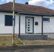 Bungalow mit großem Grundstück - 265.000,00&nbsp;EUR Kaufpreis, ca.&nbsp; 100,00&nbsp;m&sup2; in Bad Hersfeld (PLZ: 36251)