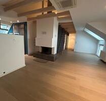 Stilvolle Wohnung mit Galerie, Klima, Kamin, Küche - Solingen Burg