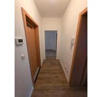 Frisch renovierte 2 ZKB, 72 m², großes Bad mit Wanne & Dusche - Neunkirchen