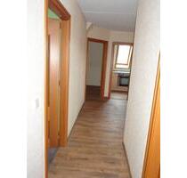 Helle 2-Raum-DG-Wohnung in einem 3-Familien-Haus, 60 qm, 420 € KM - Bad Bibra