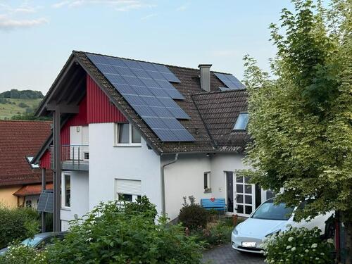 Foto - Modernisiertes Einfamilienhaus mit PV, Wärmepumpe & ELW