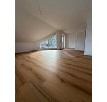 Wohnung 2-Zimmer renoviert Dachgeschosswohnung - Aurich Egels und Wallinghausen