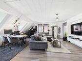Foto - Großzügige 2-Zi.-Wohnung mit Balkon, Einbauküche & Top-Anbindung