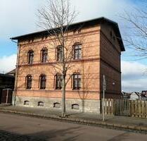 Dreifamilienhaus mit Nebengelass und großem Grundstück - Nienburg (Saale)