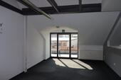 Foto - 1,5 Zimmer Whg. oder als Büroräume mit Dachterrasse ab sofort zu mieten!
