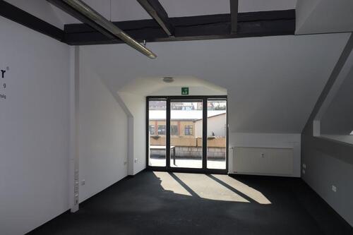 Foto - 1,5 Zimmer Whg. oder als Büroräume mit Dachterrasse ab sofort zu mieten!