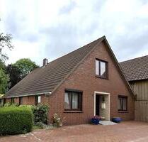 Freistehendes Einfamilienhaus mit Weideland - Nordenham