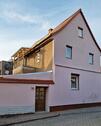 Foto - Einfamilienhaus mit Nebengebäude und Scheune