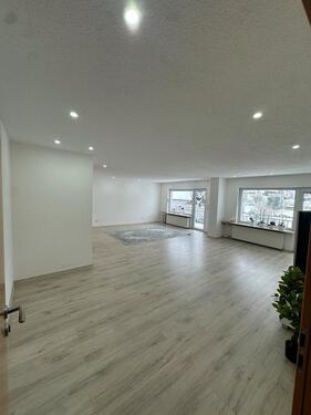 Foto - Neu renovierte 4 Zimmer Wohnung