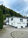 Foto - Freistehendes Einfamilienhaus mit Einliegerwohnung am Waldrand