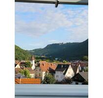 Helle 3-Zimmer-DG-Wohnung mit Schlossblick, PV-Anlage & Wallbox - Lichtenstein