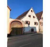Sanierungsbedürftiges HausGrundstück in Merdingen bei Freiburg.