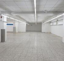 Für Getränkemärkte, 1A Lage, 734m² - Halle, mit eig. Parkplätzen in Kupferdreh, barrierefrei - Essen Stadtbezirk VIII