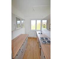 Einbauküche! 3-Raum-Wohnung,1.Etage,Badewanne,Balkon! Bezug sofort möglich! - Sangerhausen