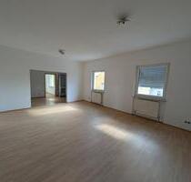 Helle, große 4-Zimmer Wohnung – Top-Lage in Vilseck|5mins to Gate