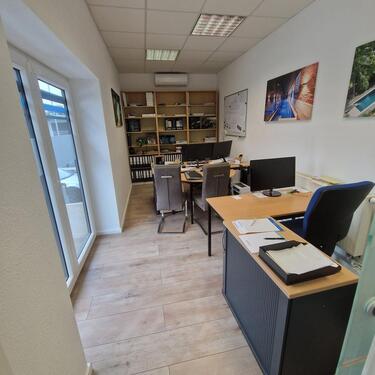 Foto - BÜROS MIT LAGERFLÄCHEN - 1.300,00&nbsp;EUR Kaltmiete, ca.&nbsp; 360,00&nbsp;m&sup2;