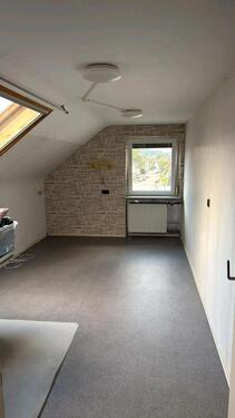 Foto - WG Zimmer in Neckartenzlingen im Obergeschoss