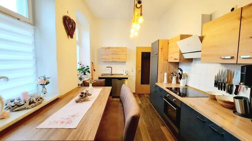Foto - Charmante 2,5-Zimmer-Wohnung mit Einbauküche und gemütlichem Innenhof