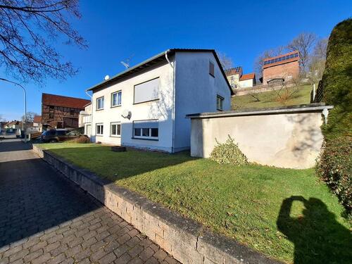 Foto - 3 Zimmer Mehrfamilienhaus, Wohnhaus zum Kaufen in Ronshausen