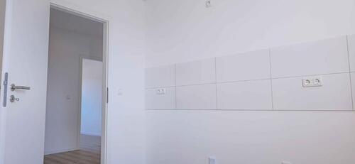 Foto - Große 3 Zimmer im 3. OG von Privat - Endlich fertig