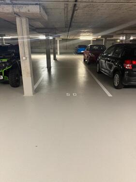 Foto - Tiefgaragen Stellplatz - 60,00 EUR Miete,