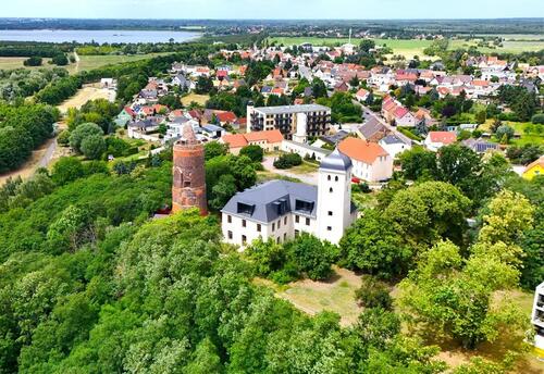 Foto - Zeitlose Eleganz im Schloss – 3-Zimmer-Wohnung auf rund 91 m² mit Stellplatz und Schlosspark