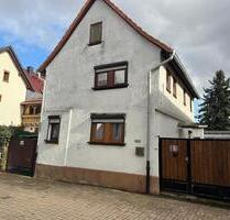 Haus zu verkaufen - 119.000,00&nbsp;EUR Kaufpreis, ca.&nbsp; 120,00&nbsp;m&sup2; in Drei Gleichen (PLZ: 99869)