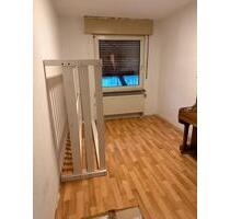 Zimmer in 3er-WG zu vermieten - 550,00&nbsp;EUR Kaltmiete, ca.&nbsp; 83,00&nbsp;m&sup2; in Köln (PLZ: 51145) Porz