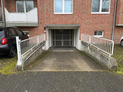 Foto - Tiefgaragenstellplatz Garage in Paderborn direkt neben der Uni