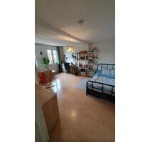 Großes, helles WG-Zimmer am Steintor - Halle (Saale)