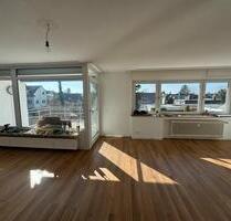 3-Zimmer-Wohnung, Küche, Bad mit Balkon & Einzelgarage in Refrath - Bergisch Gladbach Frankenforst