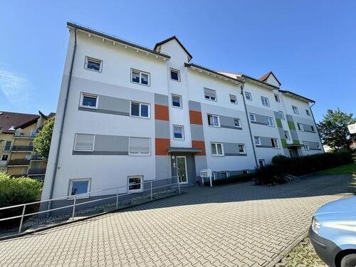 Foto - Helle 3-Raum-DG-Wohnung mit Balkon & Einbauküche – ruhig & grün gelegen in Wilkau-Haßlau