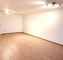 Frisch renovierte 3-Zimmer-Wohnung – Balkon – 6. OG – Nähe DEZ - Regensburg Gallingkofen