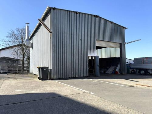Foto - Ebenerdige Lagerhalle mit Krananlage - inkl. klimatisiertem Büro 