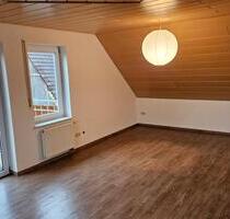 3 Zimmer Wohnung Dachgeschoss - 700,00&nbsp;EUR Kaltmiete, ca.&nbsp; 82,00&nbsp;m&sup2; in Ilshofen (PLZ: 74532)