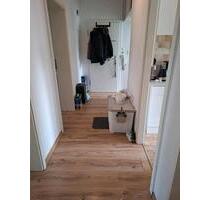 Gepflegte Hochparterre,3 Zimmer im ruhigem Haus am Holzhafen - Bremerhaven Schiffdorferdamm