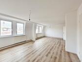 Foto - Erstbezug nach Sanierung - Große 1-Zimmer-Wohnung zentral gelegen
