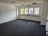 Foto - Büro mit Lager und eigenen WC´s zur Untermiete