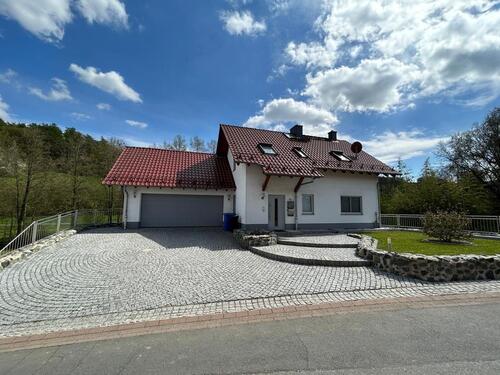 Foto - Geräumiges Einfamilienhaus mit viel Platz ab sofort zu vermieten