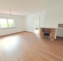 Erstbezug nach Kernsanierung – Moderne 6- Zimmer- Wohnung - Langfurth