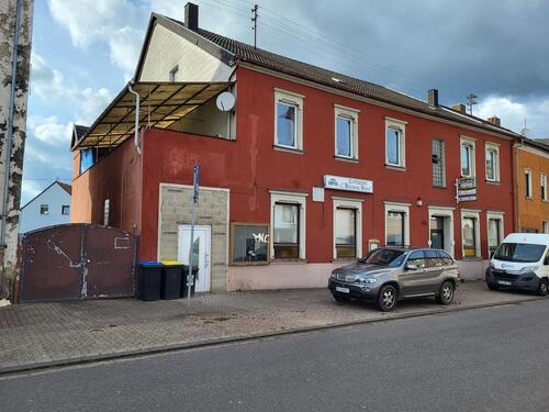 Foto - Aktuell ein 3 Famillienhaus - 190.000,00&nbsp;EUR Kaufpreis, ca.&nbsp; 20,00&nbsp;m&sup2;&nbsp;Wohnfl&auml;che